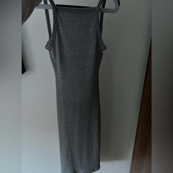 Community Open Back Dress - Picture 3 of 4